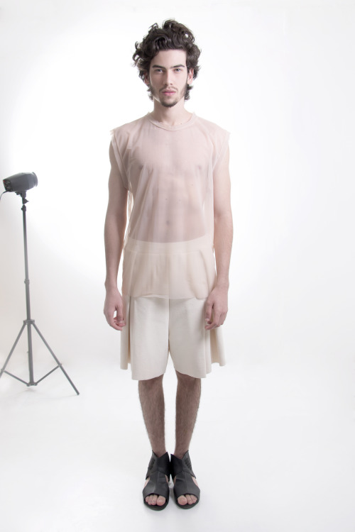 VARGAS Transparent Tanktop[Available on avantvargas.loja2.com.br/5593101-Regata-Pele]