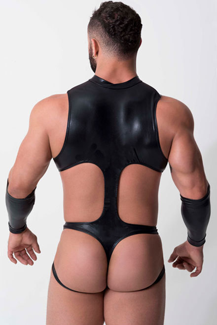 holy-trainer-locked: Great outfit