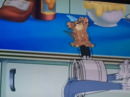 One Of The Funny Scenes Of Tom And Jerry Tales Series