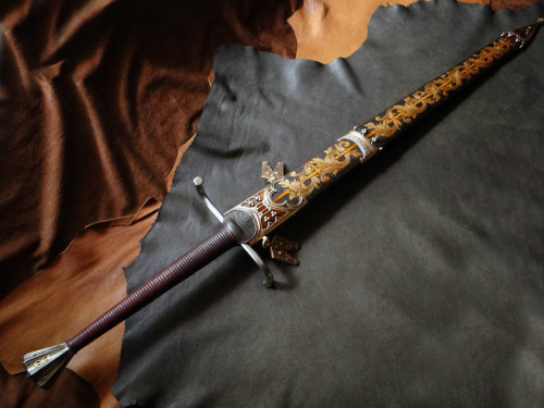 dbkcustomscabbards:Albion Svante 15th century medieval sword &amp; DBK scabbard.