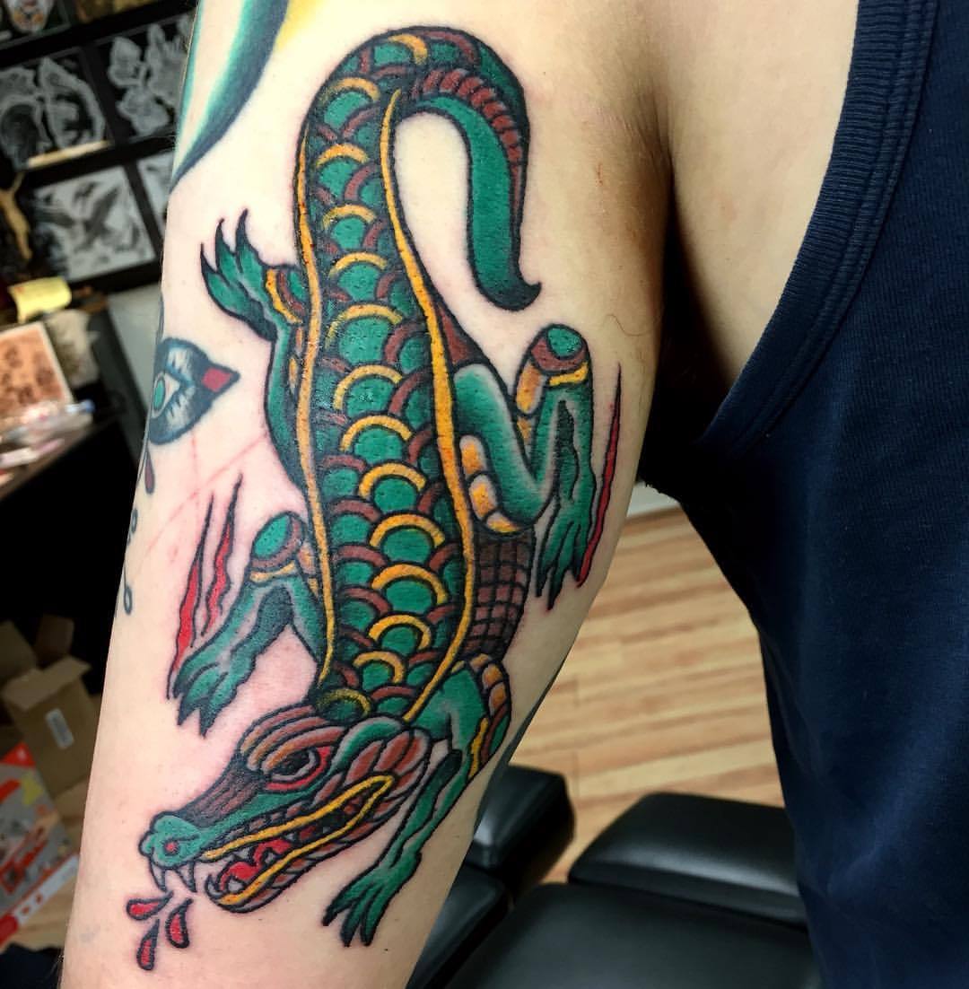 Discover 69+ traditional lizard tattoo super hot in.eteachers