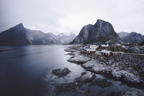 lensblr-network:Hamnøy, Norwayphoto by Zack Roif  (zackroif.tumblr.com)