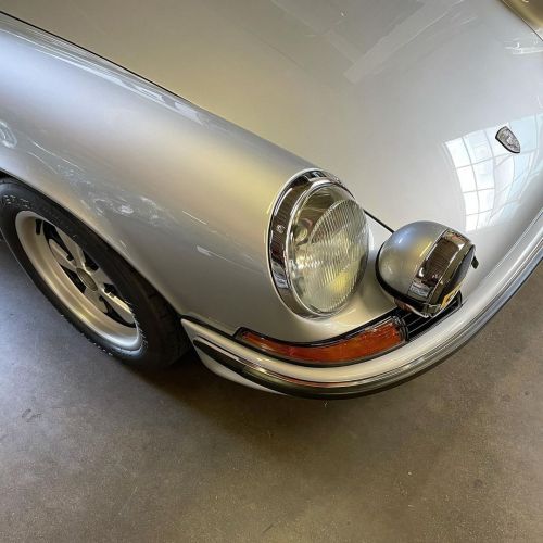 Keep it simple. #sleepersspeedshop #porsche911 (at Sleepers Speed Shop) www.instagram.com/p/