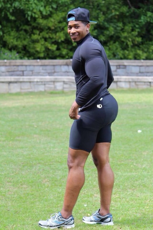 jamaicanbuddy:  Team Cakes