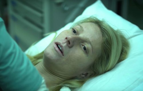 shittymoviedetails:In Contagion (2011), Gwyneth Paltrow is one of the first to succumb to the virus. This is because she used her product line Goop as preventative medicine.