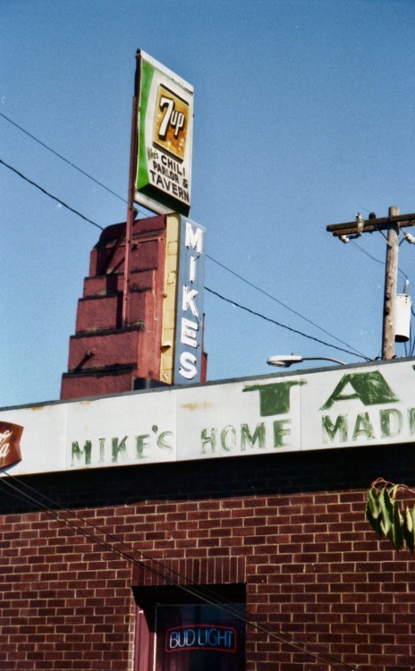 Mikes Chili Parlor and Tavern, Ballard, Seattle, 1998.