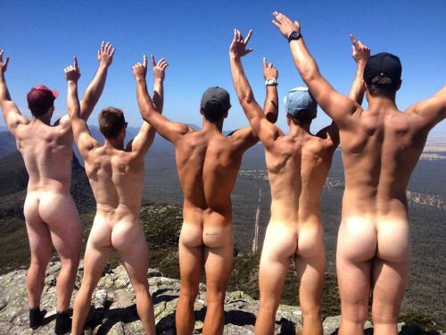 powerbottomboys:salute this friend group!two guys on right cum with me