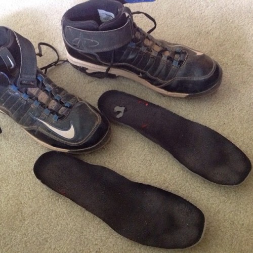viewfrombelowyourfeet: Friends Baseball Shoes