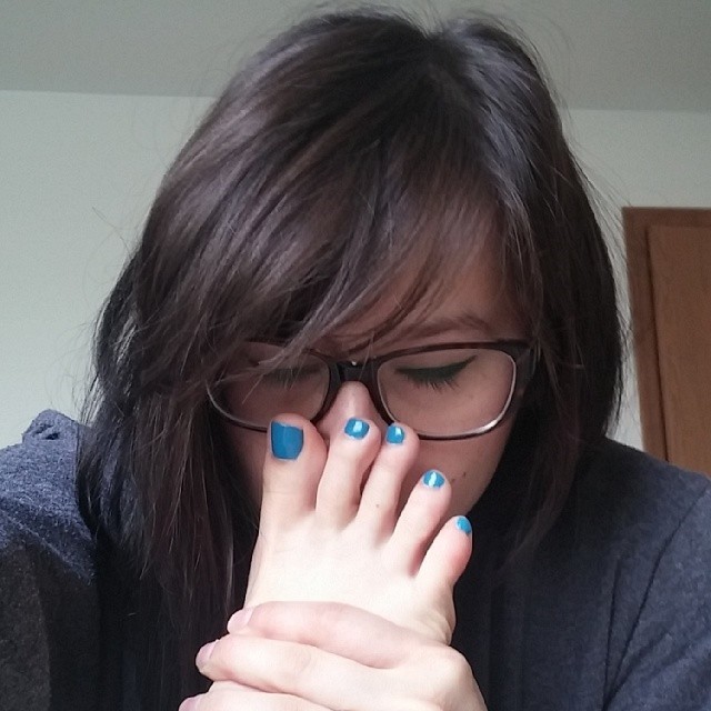 cute-toesaddie:Is a foot fetish normal and foot fetish positions