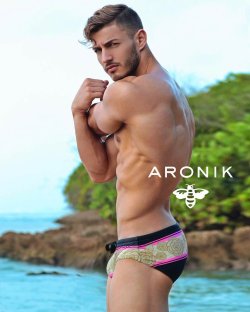 nickologist:  Kevin David for Aronik 