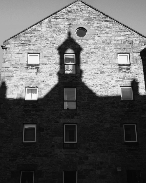 XXX hemingsways:perfect shadows  (at Dean Village) photo