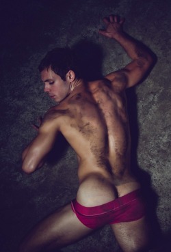 horny-dude:  horny-dude.tumblr.com