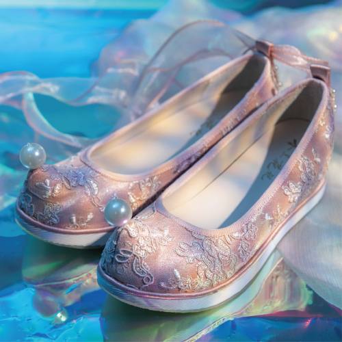 hanfugallery:embroidered shoes for chinese hanfu by撷芳词原创汉服馆