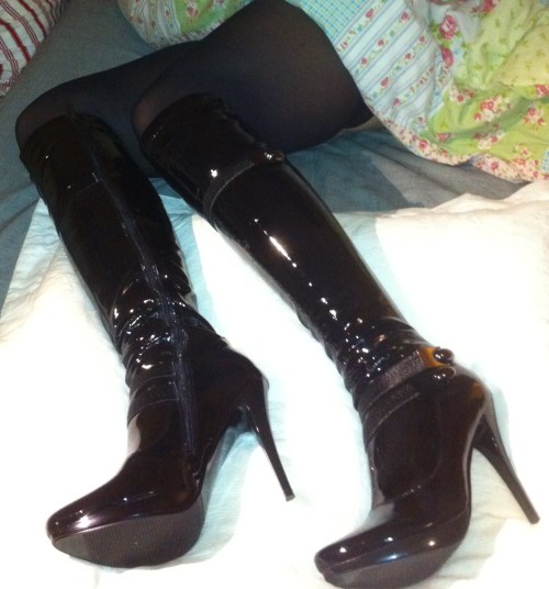 stiefelschlampe69: Eine kleine Auswahl meiner High Heels und Stiefel