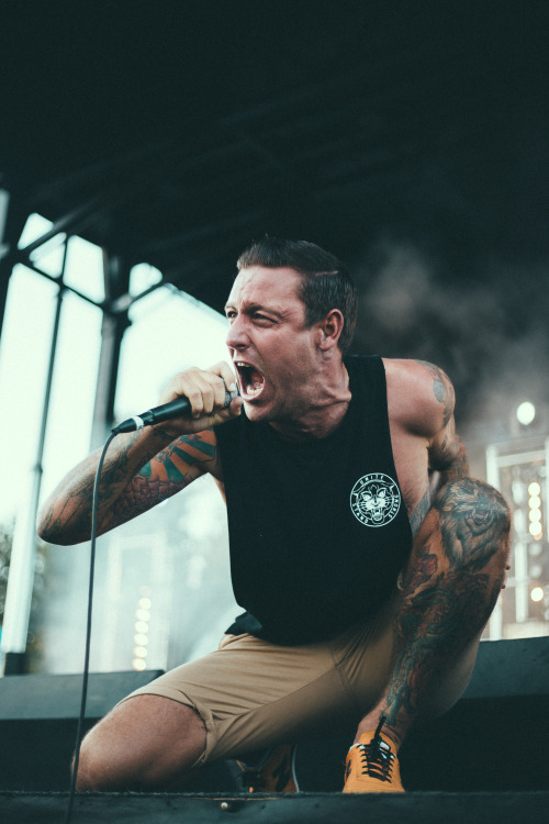 naomicraigs:  Winston of Parkway Drive. One of the images that will potentially be a print for my instagram giveaway soon. I’d kill to see this in a big print.  Website / Facebook / Instagram*please do not remove credits* 