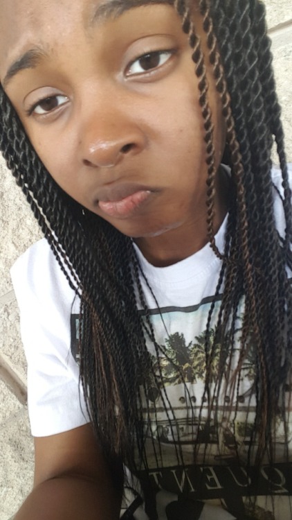 cori03:  😂😂😂 back when I THOUGHT I was hard. 😂😂😂 I’m a lil boi, I listen to drake, I get scared of the dark.