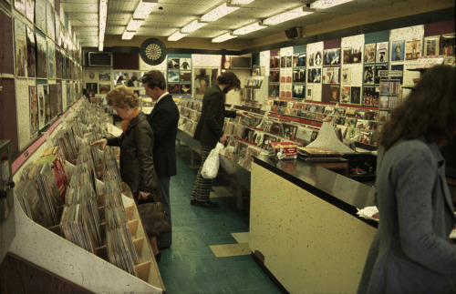 totalement70:Record shop, 1970’s.