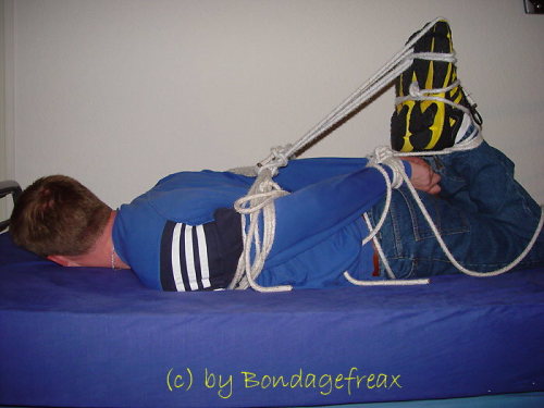 bondageville: Pics from Bondagefreax