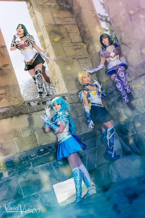 stellachuuuuu:  Battle Sailor Pluto cosplay Made by me Photos by Randy Gee Photographee and Vivid Vision Taken in Calgary