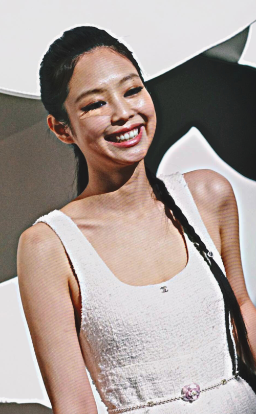 Jennie At The Chanel Show In ParisVinnie#3149 On Discord