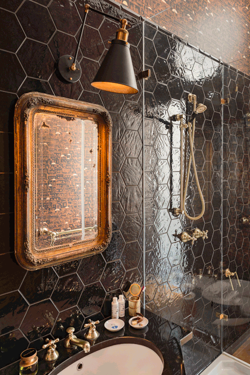 gravityhome:Home with vintage touches in Milan | photos byValentina Sommariva/Living InsideFollow Gr
