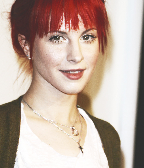thisisthefinalriot-deactivated2:     [1/50] pictures of Hayley Williams.    