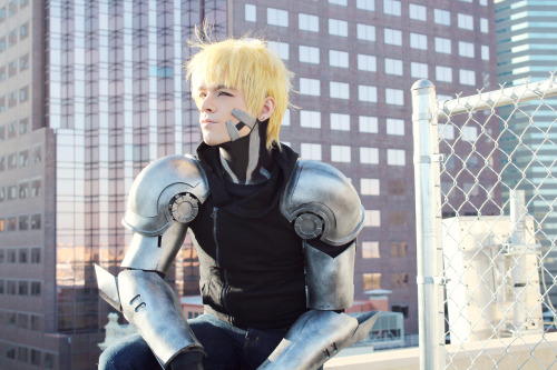 nipahdubs:  “They call me Genos! I am a cyborg fighting for justice by myself!” Hey guys! I was lucky enough to be one of the first to model miccostumes Genos armor! They did an amazing job on the arms and I highly suggest buying from them if you’re