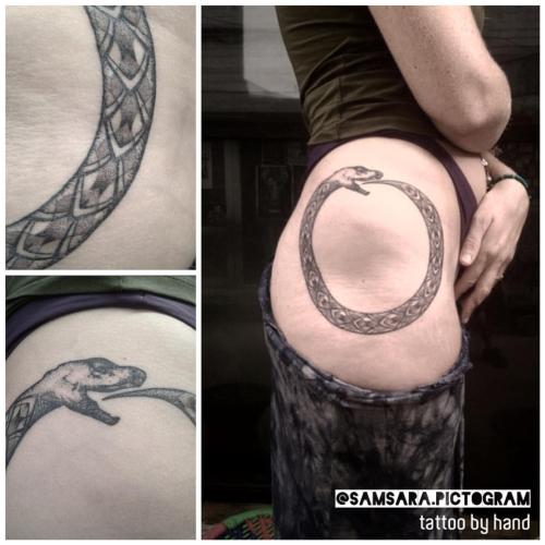 #oroboros #tattoo #tattoobyhand #handpoke #handtattoo #handpoketattoo #machinefreetattoo #oroborosta