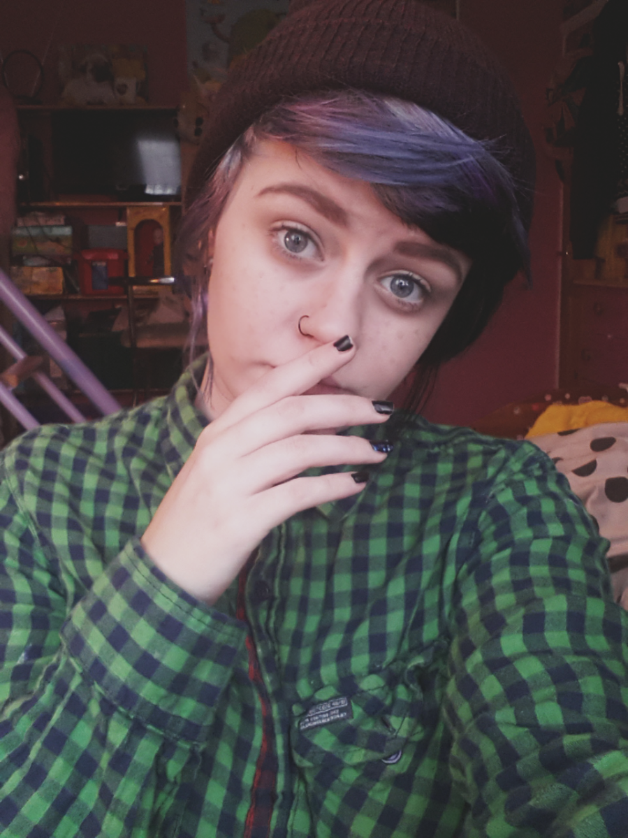 spaceplantz:Idk what this is but hello 💄👗👕👠👟👨👧