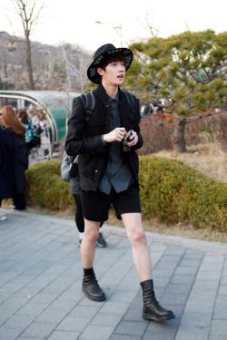 koreanmodel:  Streetstyle: Park jiwoon at Seoul Fashion Week shot by Park Sangyo 