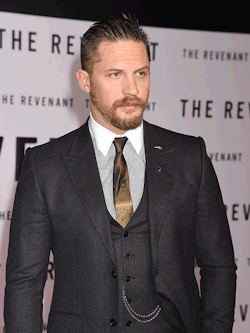 hardyness:    Tom Hardy “The Revenant premiere” on December 16, 2015  