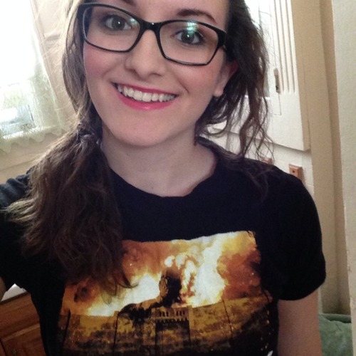 jeananderenarmine:I got new glasses. Peep the snk shirt. :)