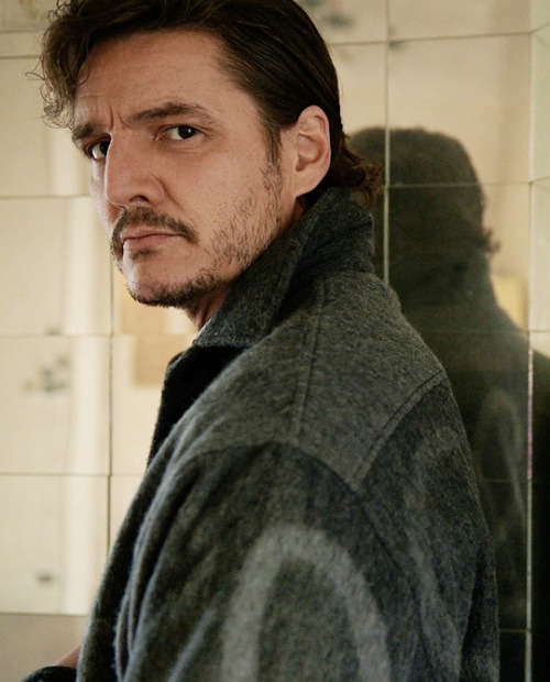 hoeberynmartell:PEDRO PASCAL FOR LA VANGUARDIA.