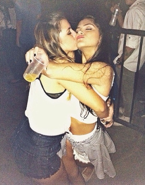 Ela é mulher com marra de menina