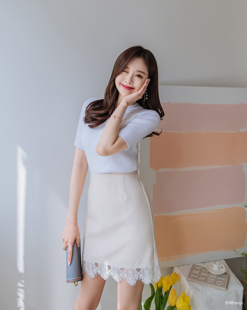 korean-dreams-girls:  Kim Shin Yeong - March 11, 2019 2nd Set  