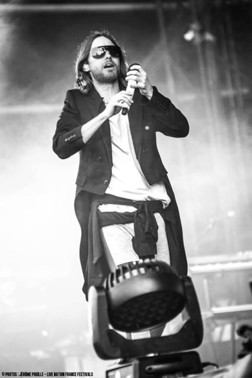 beardycheekbones:  Thirty Seconds to Mars - Jared Leto at Main Square Festival - 5/7/13 How I miss it!!  