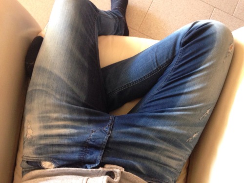 wetboy90:  Sorry, too lazy to go to the toilet adult photos