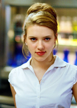 cinyma: Scarlett Johansson in Ghost World, 2001. 