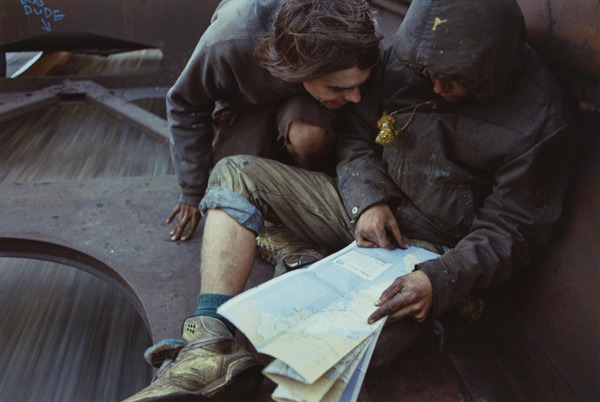 devidsketchbook:  Extraordinary photos of young hitchhikers and freight train hoppers