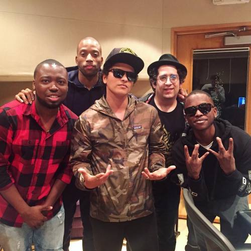 bruno-news: bkjacksonsax: Positive vibes. Studio vibes. Bruno Mars.