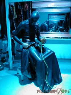 rubbersneakers:  #rubber #sm #dungeon #medical