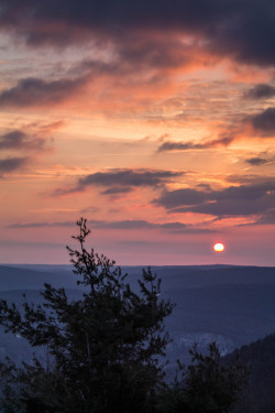 ampphoto:Sunrise Hike to Mount Tobyampphoto.tumblr.com