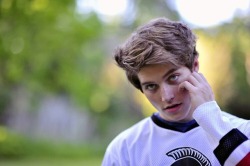 thegayfleet:froy - my lips, your lips. apocalypse