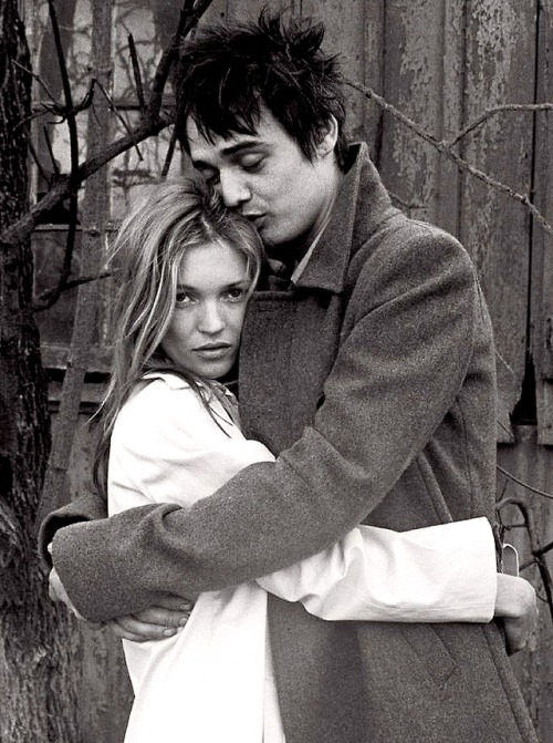 furples:  Dazed and Confused May 2007Girl On TopKate Moss with Pete Doherty Venetia Scott