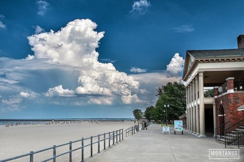 Awesome cumulus clouds over Ontario Beach Park ☁️☁️ Photo by @JamesMontanus. #thisisroc #roc #lakeon