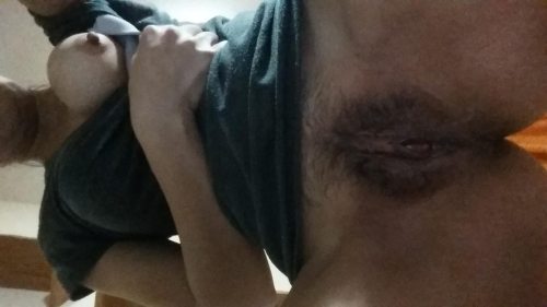 lovingbananaxoxo:  Not your standard bush variety Asian :D