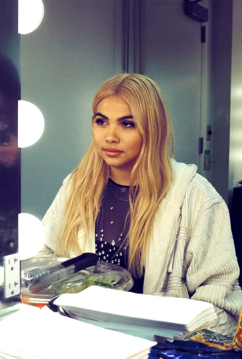 music-daily:Fresh Off Her VMAs Win, Hayley Kiyoko Shares a Photo Diary of Her Big Night