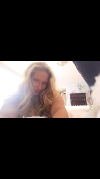 jasminedd:  Good morning my luvs!!! Hope y'all have a fantastic Monday!!! 😙  I will now
