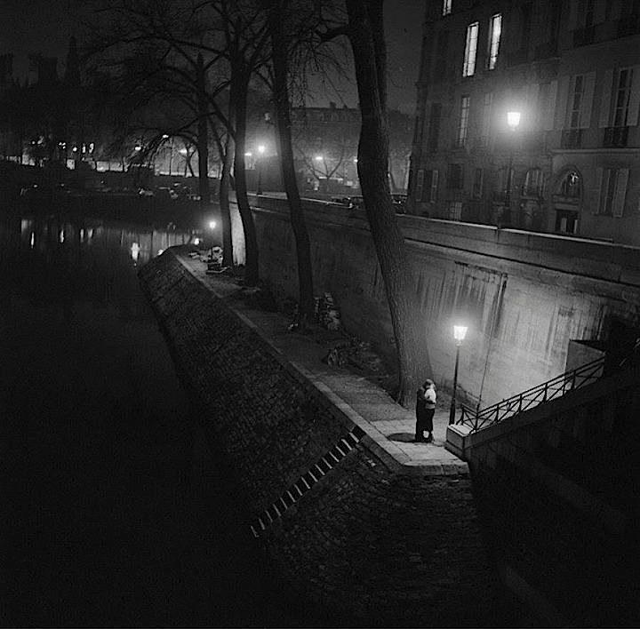 Kees Scherer
Les quais de Paris, la nuit, vers 1955.