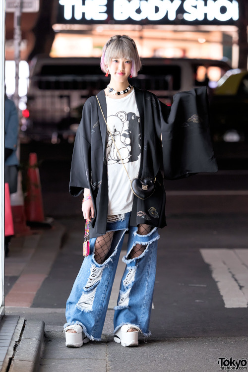 20-year-old Rikarin on the street in Harajuku wearing a kimono jacket from Funky Fruit with a Monoma